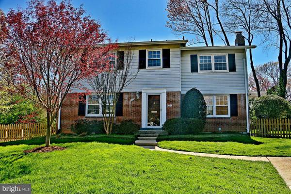 8417 MANASSAS CIR, Vienna, VA 22180