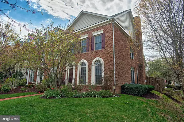 1390 INGLESIDE AVE, Mclean, VA 22101