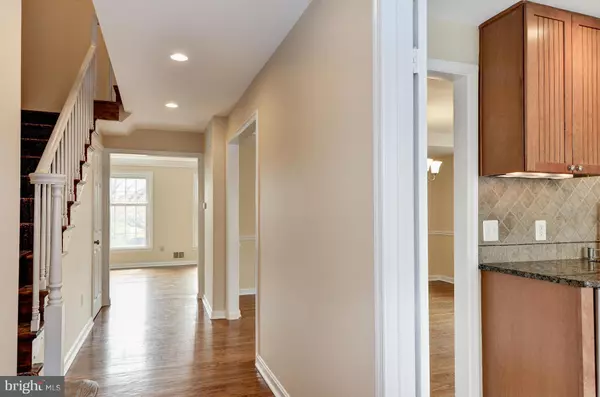 Falls Church, VA 22043,2427 FALLS PLACE CT