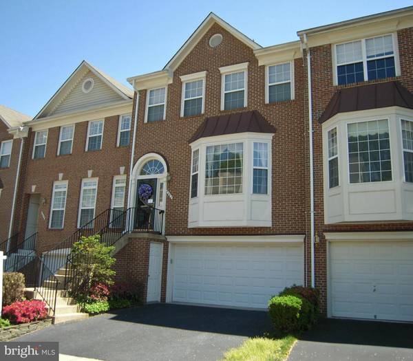 5627 GOVERNORS POND CIR, Alexandria, VA 22310