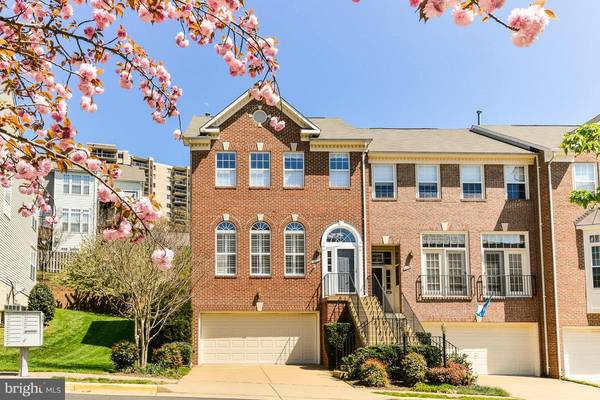 5273 MORNING MIST LN, Alexandria, VA 22312