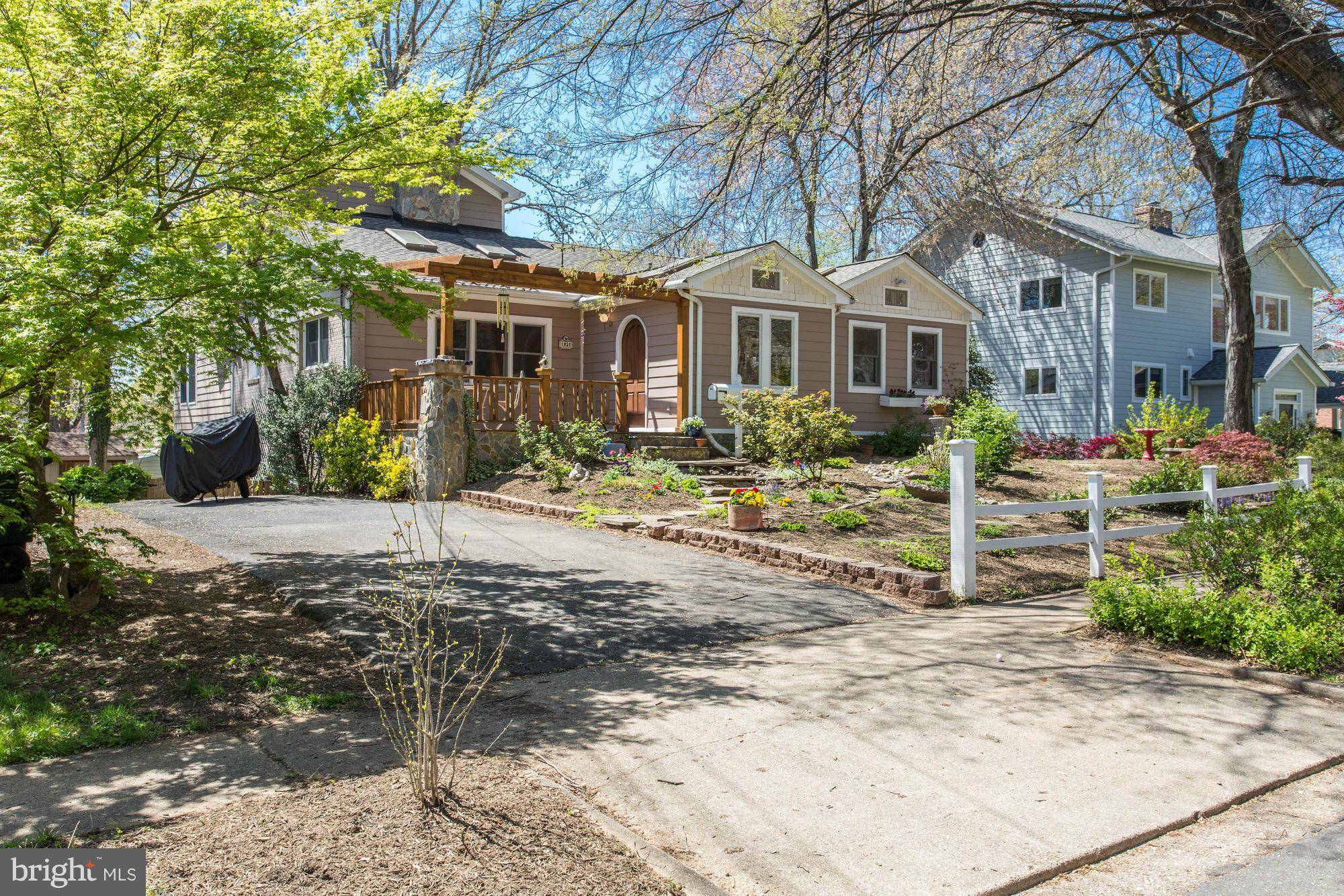 Mclean, VA 22101,1832 OPALOCKA DR