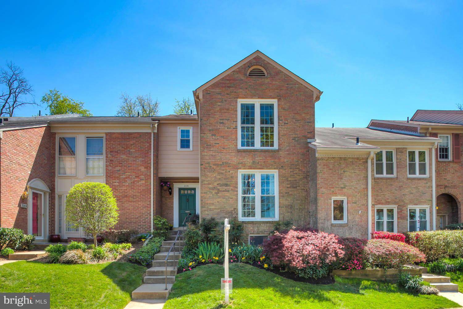 2091 HOPEWOOD DR, Falls Church, VA 22043