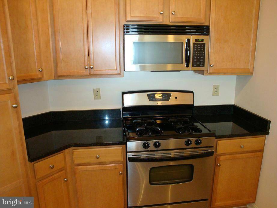 Fairfax, VA 22031,2655 PROSPERITY AVE #422