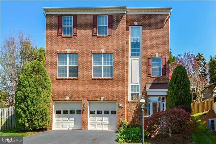 3003 ROSE ARBOR CT, Fairfax, VA 22031
