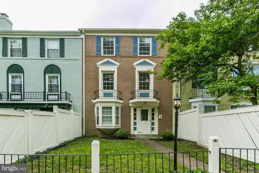 4515 SQUIREDALE SQ, Alexandria, VA 22309