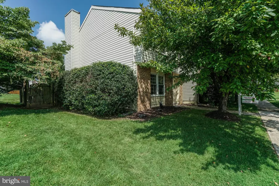 6308 BETSY ROSS CT, Centreville, VA 20121