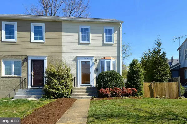 2206 ROLLINS DR, Alexandria, VA 22307