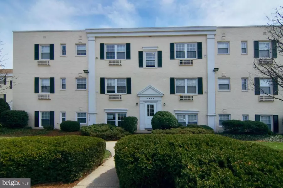 2305 FARRINGTON AVE #101, Alexandria, VA 22303