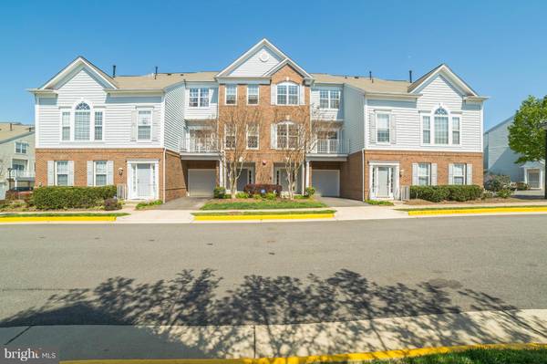 6338 EAGLE RIDGE LN #B, Alexandria, VA 22312