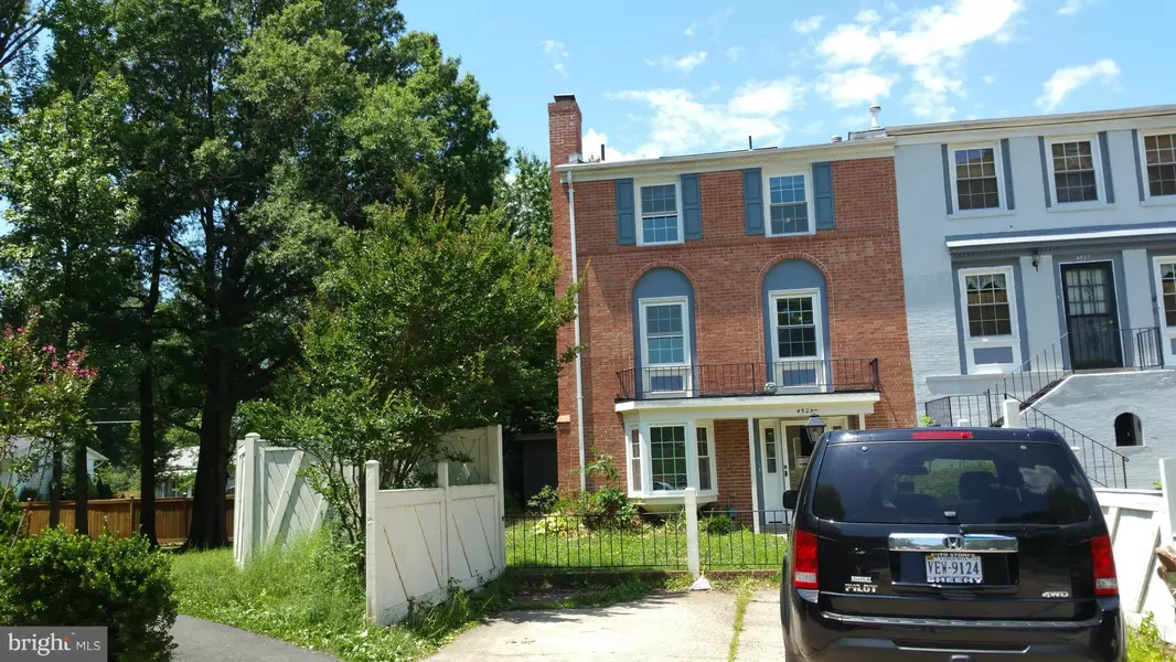 4525 ARENDALE SQ, Alexandria, VA 22309