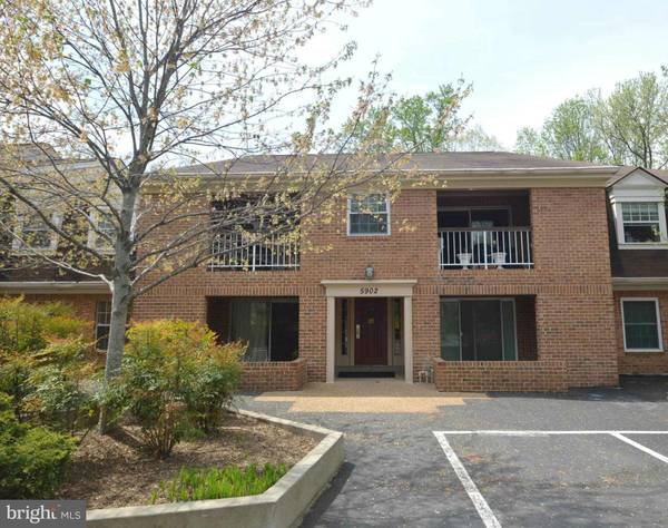 5902 COVE LANDING RD #301, Burke, VA 22015