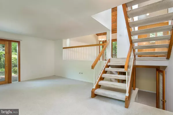 Reston, VA 20191,2519 FREETOWN DR