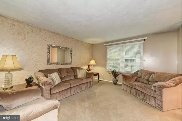 Springfield, VA 22153,8453 GOLD SKY CT