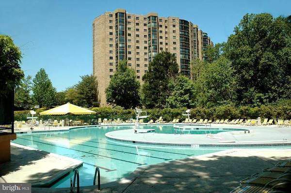 5901 MOUNT EAGLE DR #815, Alexandria, VA 22303