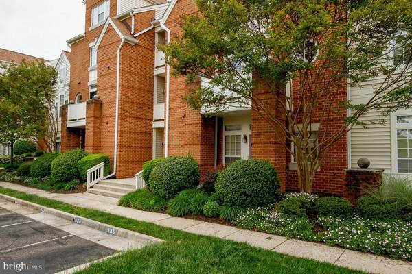 6924 ELLINGHAM CIR #125, Alexandria, VA 22315