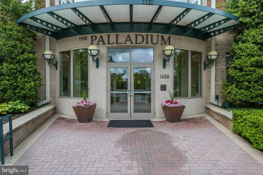 1450 EMERSON AVE #312, Mclean, VA 22101