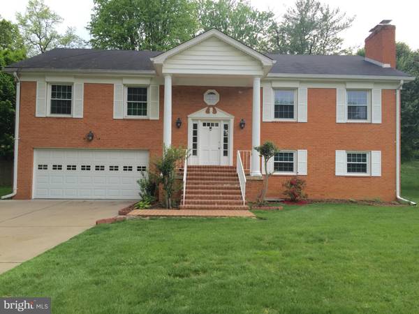 8023 FALSTAFF RD, Mclean, VA 22102