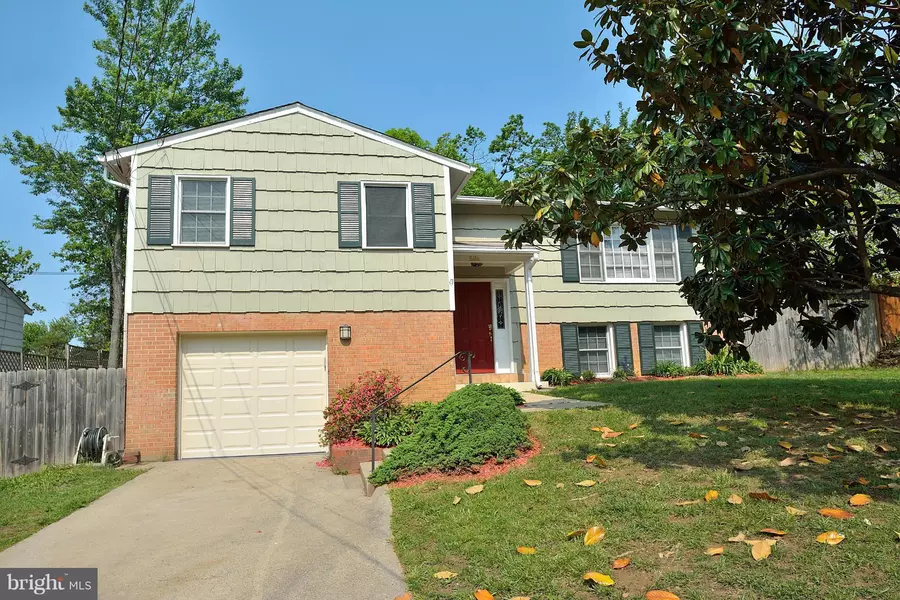 5614 HERSHEY LN, Alexandria, VA 22312