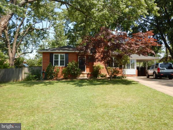 2233 WHITCOMB PL, Falls Church, VA 22046