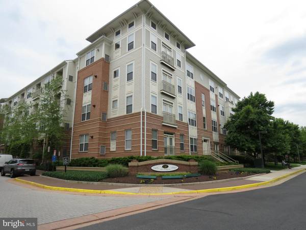 2765 CENTERBORO DR #264, Vienna, VA 22181