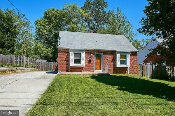 6904 FARRAGUT AVE, Falls Church, VA 22042