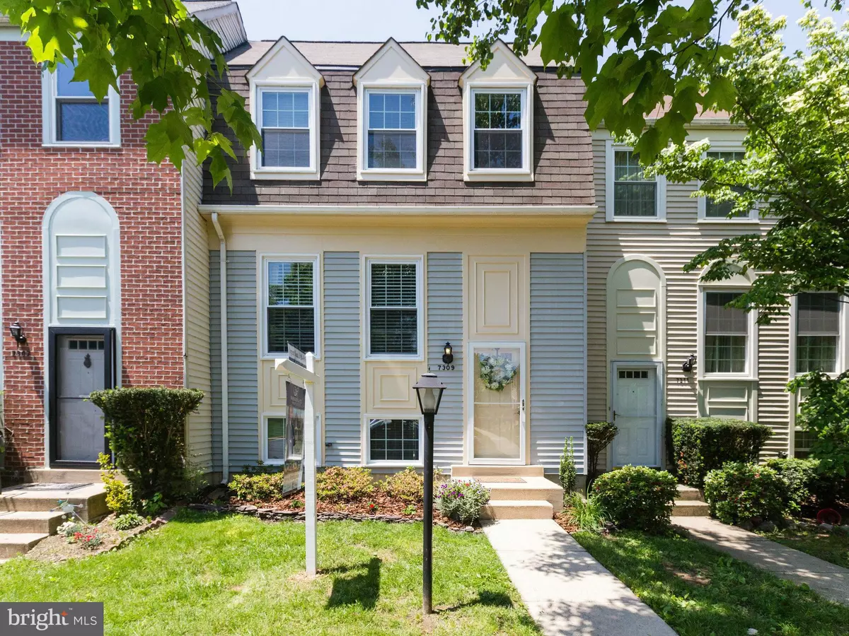 Alexandria, VA 22315,7309 CRESTLEIGH CIR