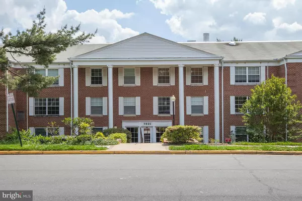 Mclean, VA 22102,7621 TREMAYNE PL #113