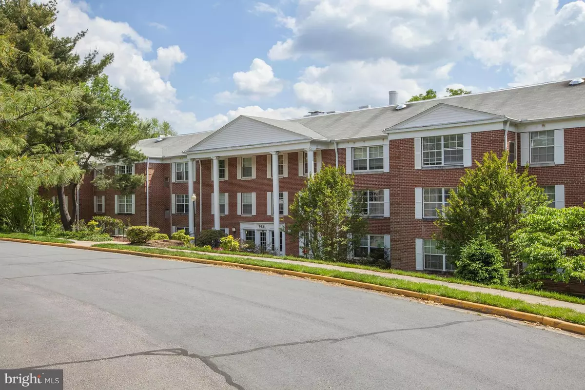 Mclean, VA 22102,7621 TREMAYNE PL #113