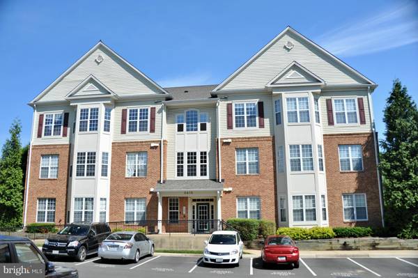 6476 CHEYENNE DR #203, Alexandria, VA 22312