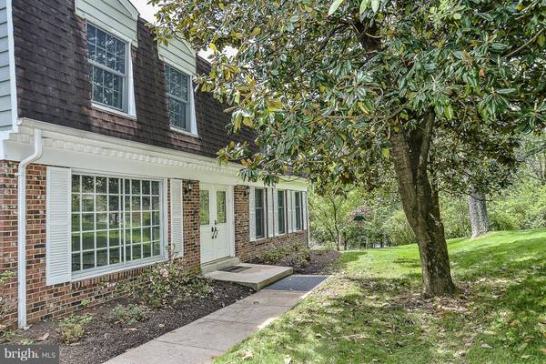 6127 SADDLE HORN DR, Fairfax, VA 22030