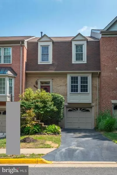 4002 GREGG CT, Fairfax, VA 22033