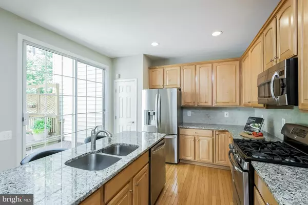 Alexandria, VA 22312,6227 SPLIT CREEK LN