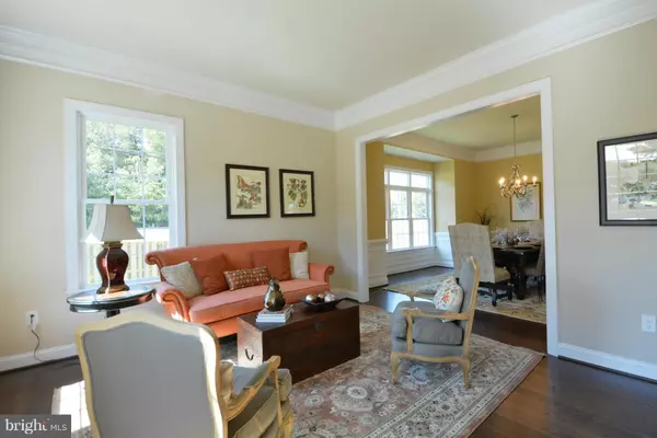 Fairfax Station, VA 22039,5597 OX RD