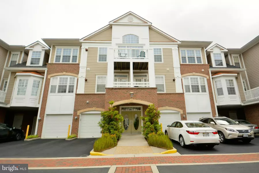 7870 ROLLING WOODS CT #104, Springfield, VA 22152