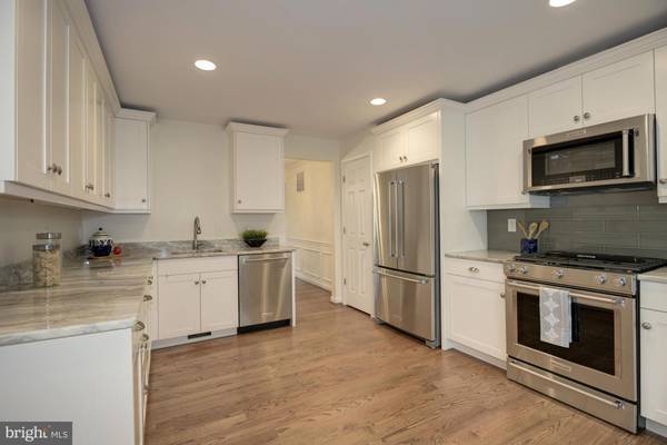 2147 KINGS MILL CT, Falls Church, VA 22043