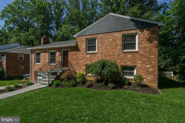 2330 BARBOUR RD, Falls Church, VA 22043