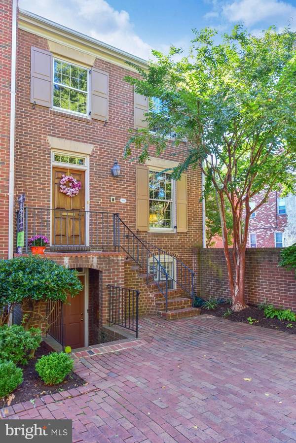 418 SAINT ASAPH ST N, Alexandria, VA 22314