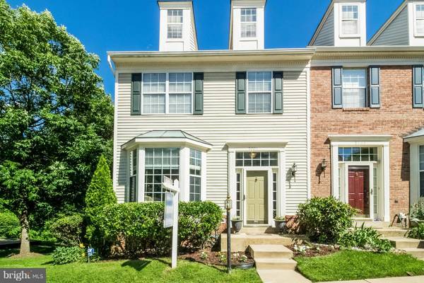 5701 CLAPHAM RD, Alexandria, VA 22315