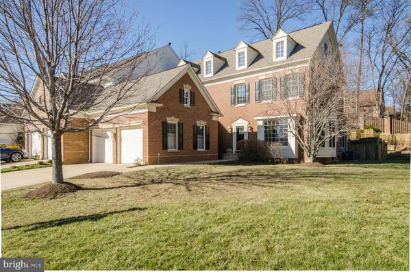 6262 KINGFISHER LN, Alexandria, VA 22312