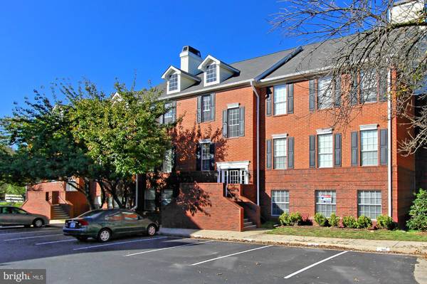 660 GATEWAY DR SE #110, Leesburg, VA 20175