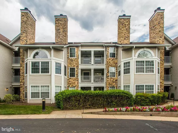 5600 WILLOUGHBY NEWTON DR #24, Centreville, VA 20120