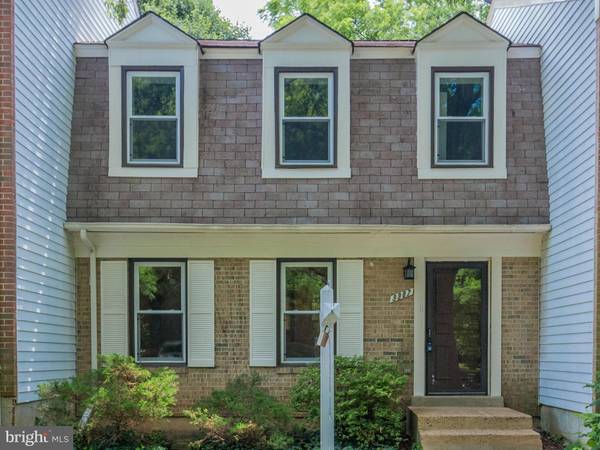 9907 KINGSBRIDGE DR, Fairfax, VA 22031