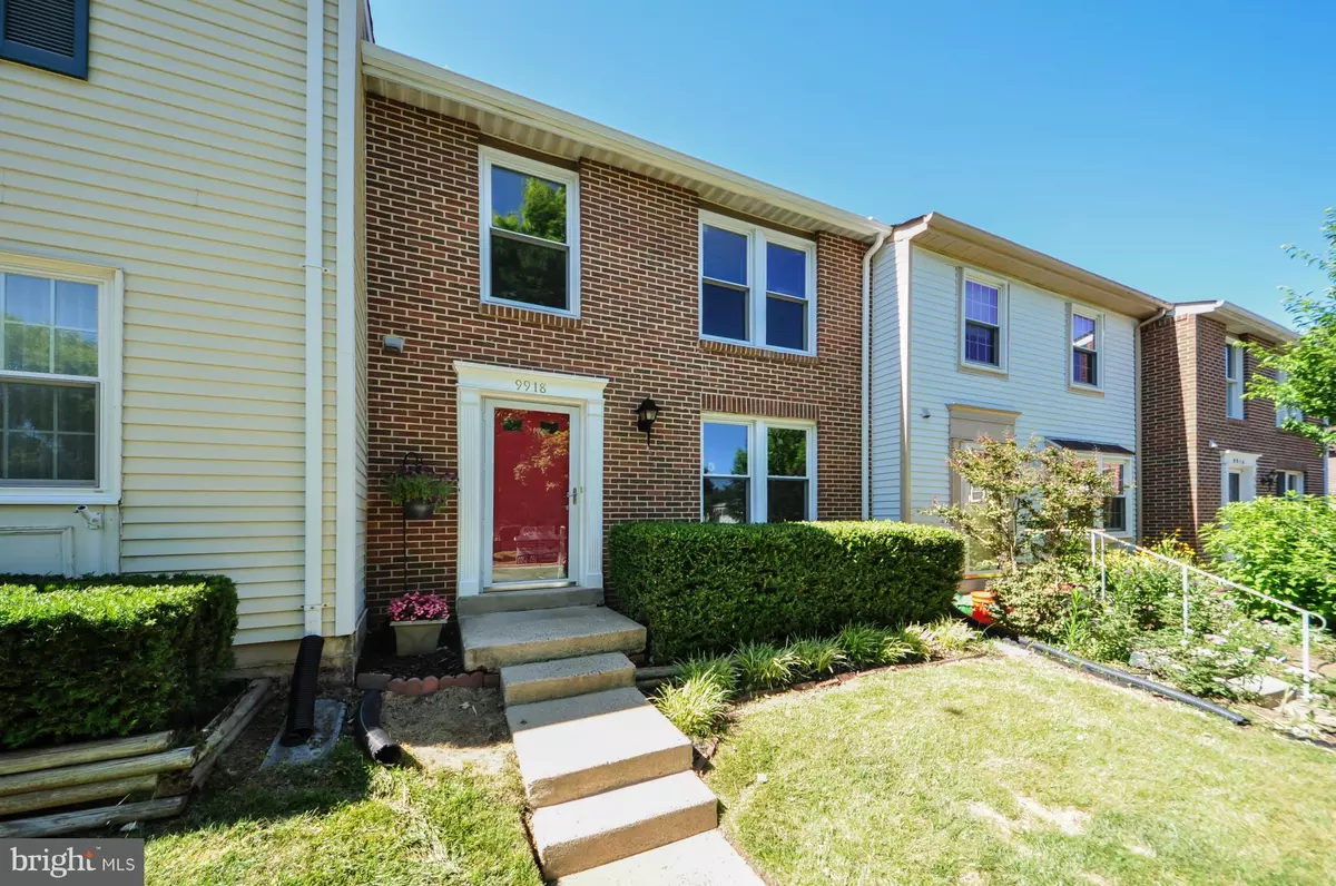 Vienna, VA 22181,9918 OAKDALE WOODS CT