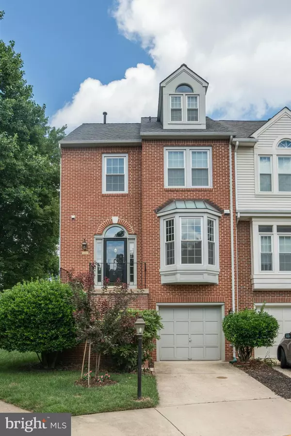 12010 LISA MARIE CT, Fairfax, VA 22033