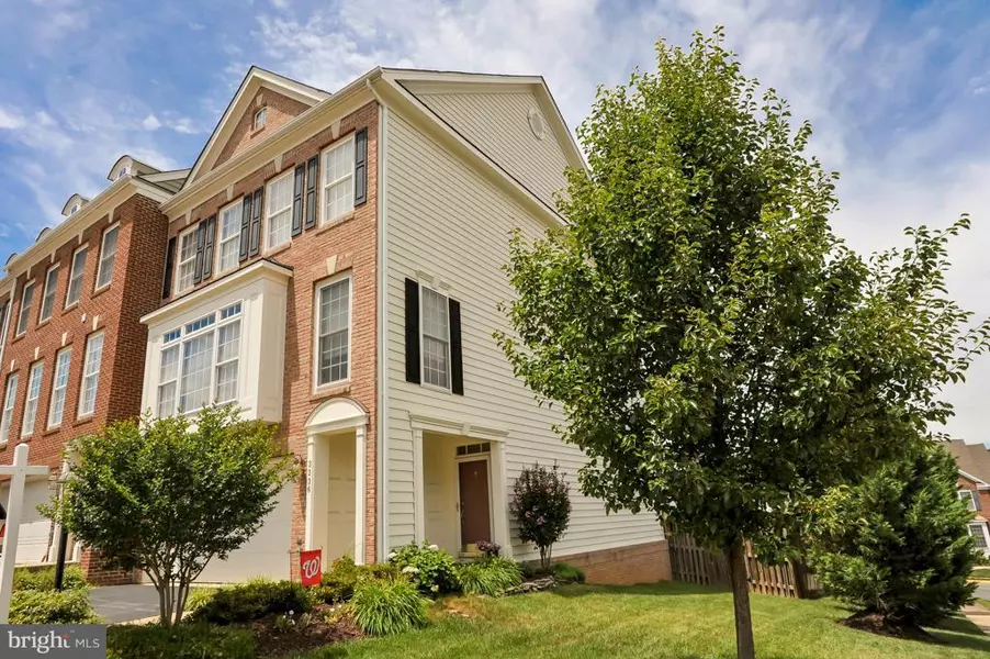 3336 WILTON CREST CT, Alexandria, VA 22310