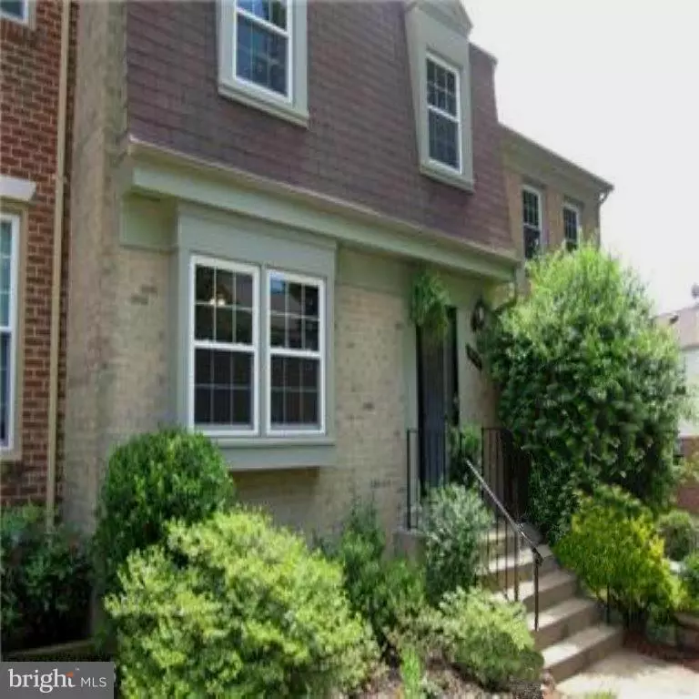 Fairfax, VA 22032,10261 FRIENDSHIP CT