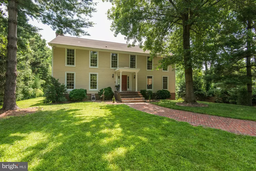 1029 SPRING HILL RD, Mclean, VA 22102