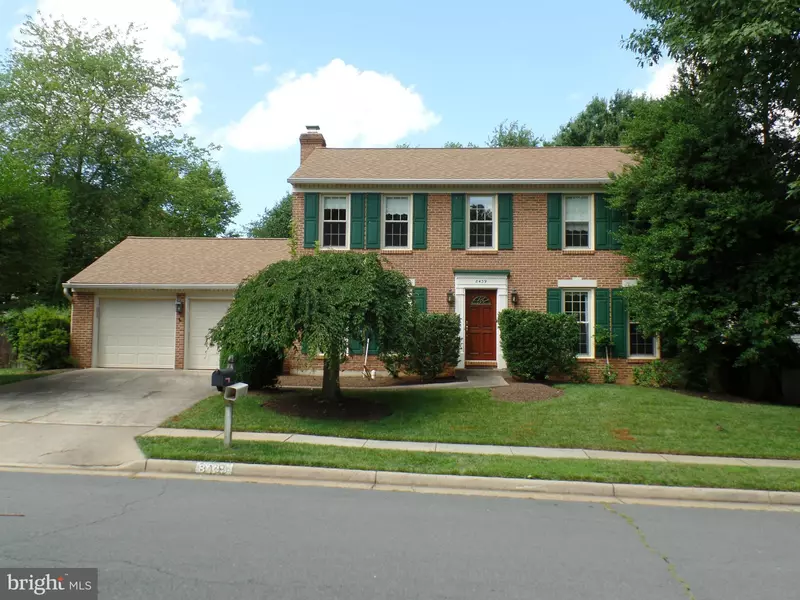 8439 HUNT VALLEY DR, Vienna, VA 22182