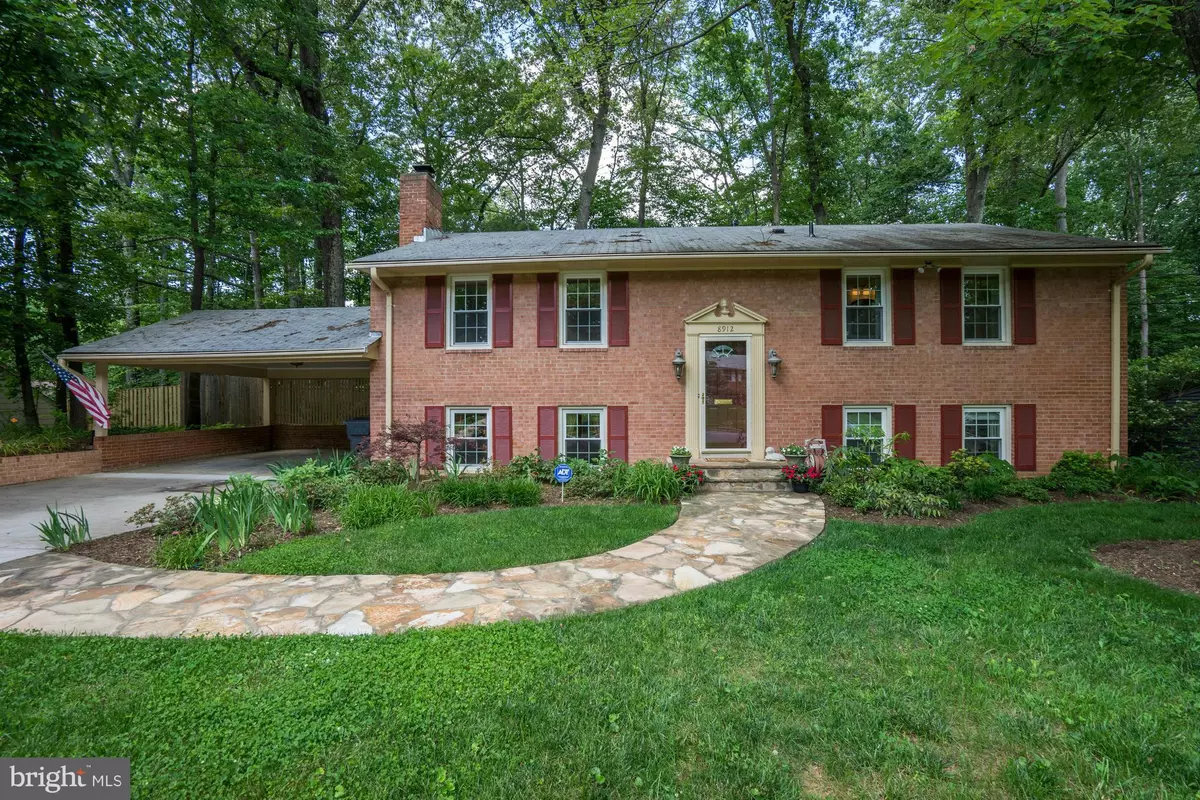 Annandale, VA 22003,8912 BRAEBURN DR